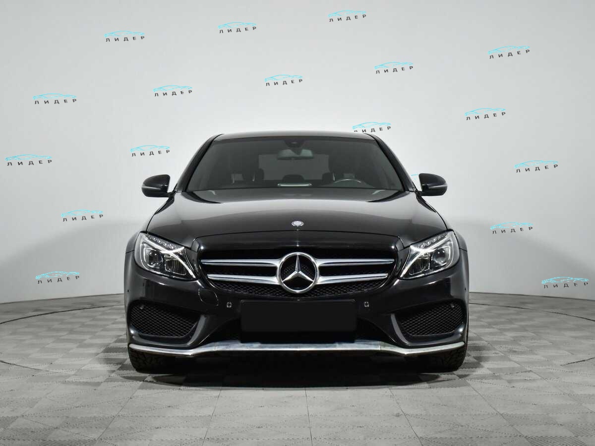 Б/У Мерседес-Бенц Ц-Класс 2015 года. Фото: #1