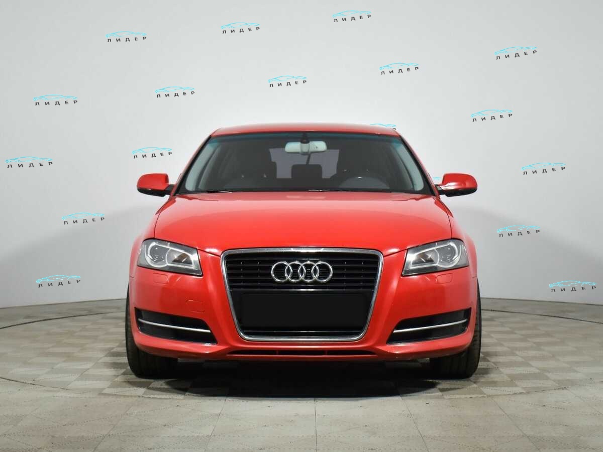 Б/У Ауди А3 2012 года. Фото: #1
