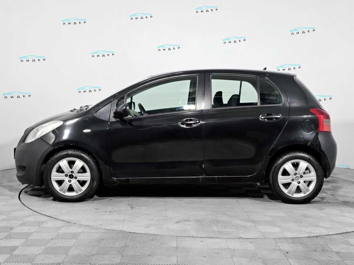 Б/У Тойота Ярис 2007 года. Фото: #3