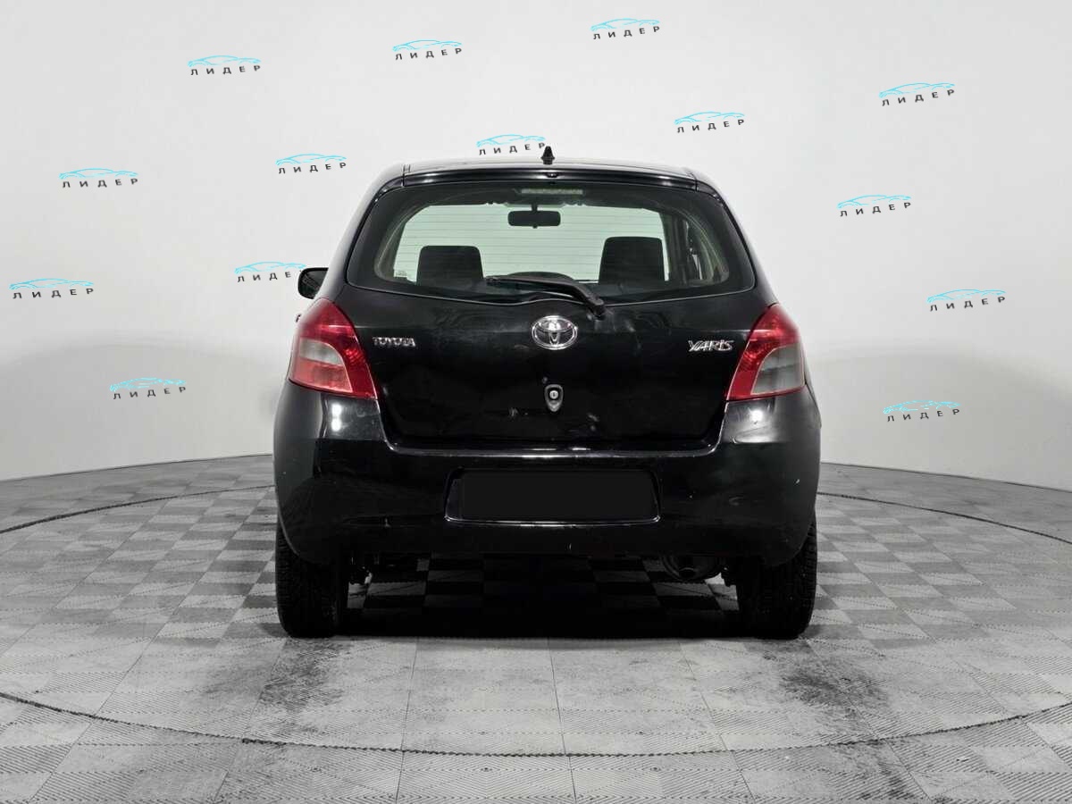 Б/У Тойота Ярис 2007 года. Фото: #6