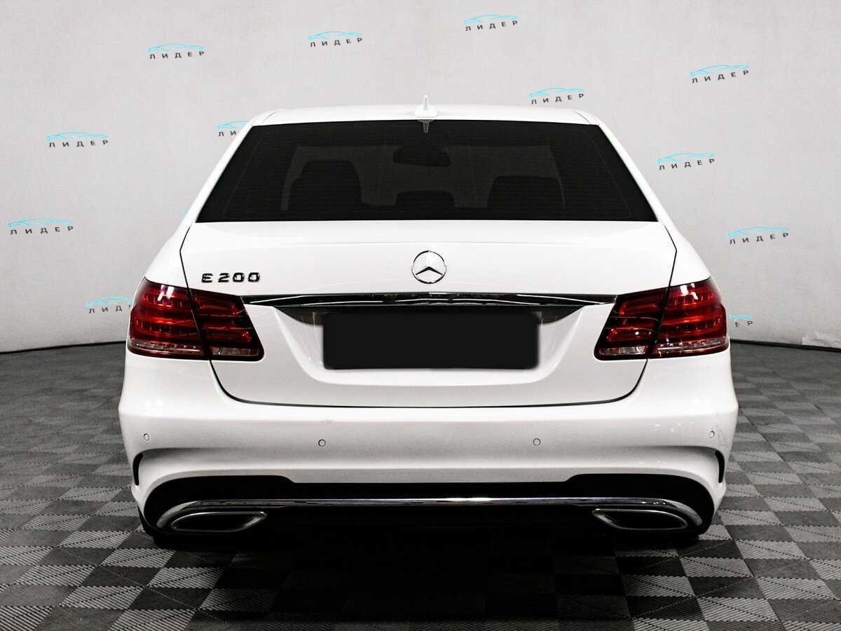 Б/У Мерседес-Бенц Е-Класс 2013 года. Фото: #4