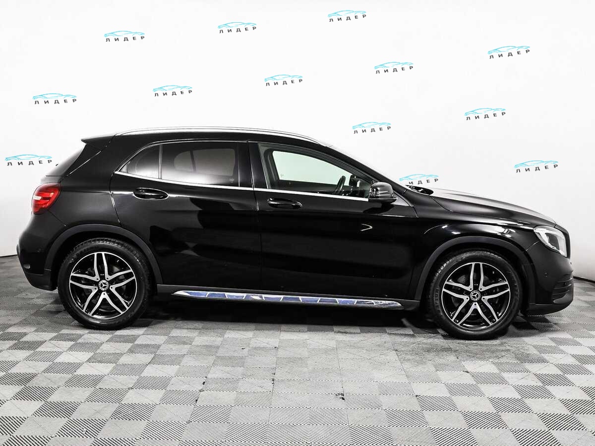 Б/У Мерседес-Бенц ГЛА 2018 года. Фото: #3