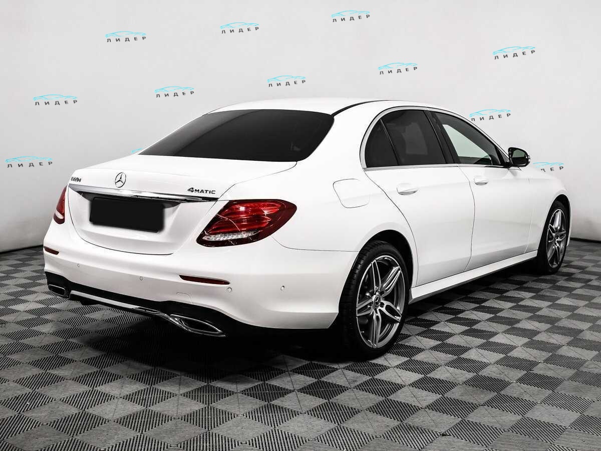 Б/У Мерседес-Бенц Е-Класс 2019 года. Фото: #4