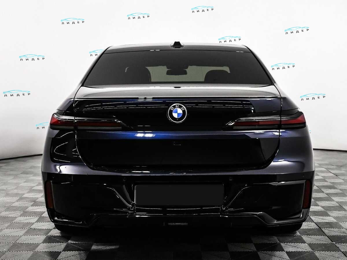 Б/У БМВ 7 серии 2023 года. Фото: #5