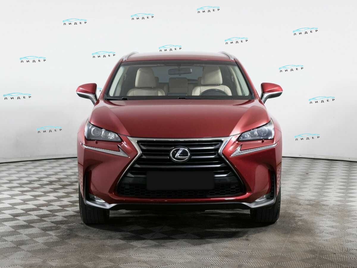 Б/У Лексус Н-Икс 2015 года. Фото: #1