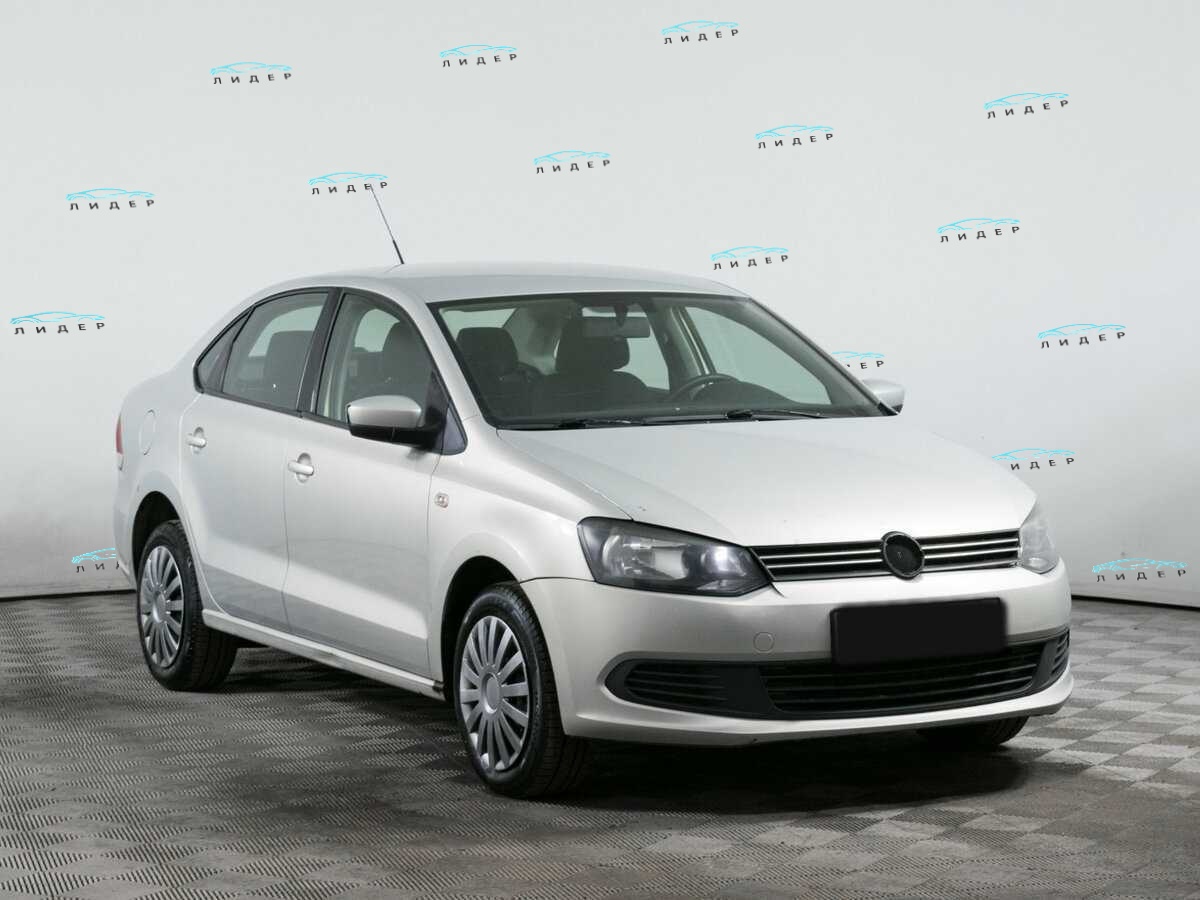 Б/У Фольксваген Поло 2011 года. Фото: #2