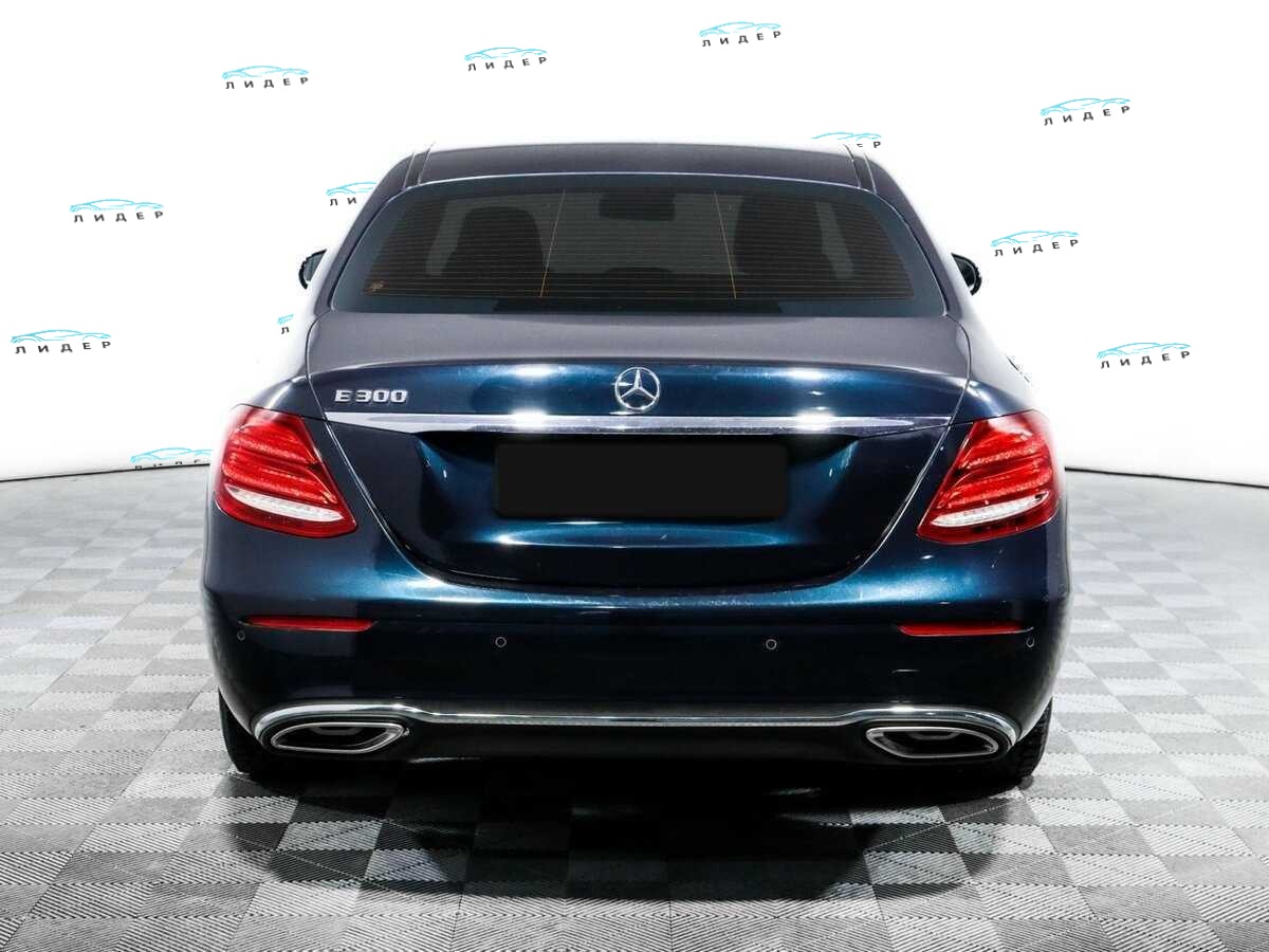 Б/У Мерседес-Бенц Е-Класс 2017 года. Фото: #5