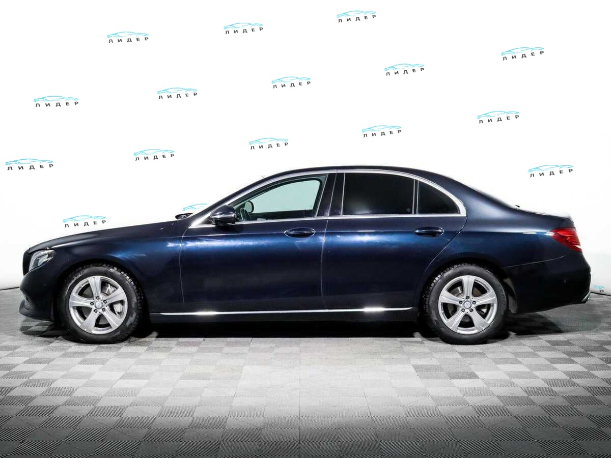 Б/У Мерседес-Бенц Е-Класс 2017 года. Фото: #7