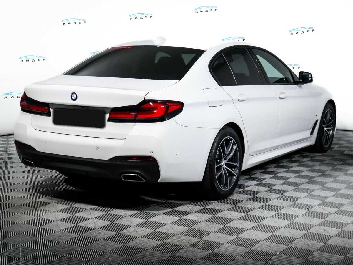 Б/У БМВ 5 серии 2021 года. Фото: #4