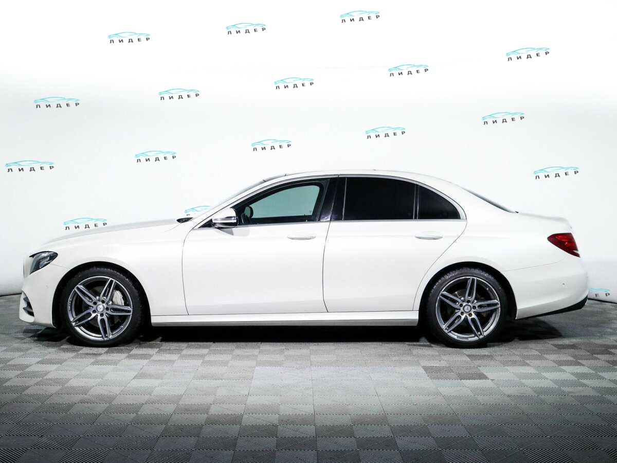 Б/У Мерседес-Бенц Е-Класс 2016 года. Фото: #4