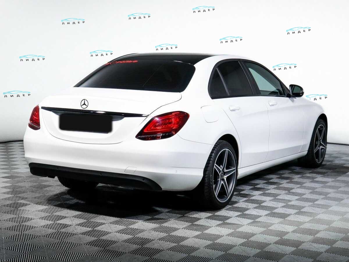 Б/У Мерседес-Бенц Ц-Класс 2018 года. Фото: #4