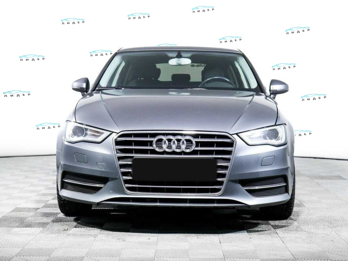 Б/У Ауди А3 2014 года. Фото: #1
