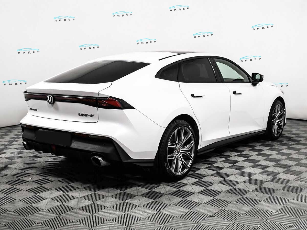 Б/У Чанган УНИ-В 2023 года. Фото: #4