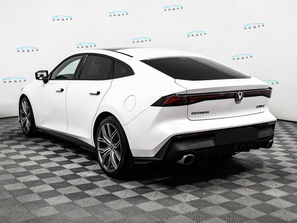 Б/У Чанган УНИ-В 2023 года. Фото: #6