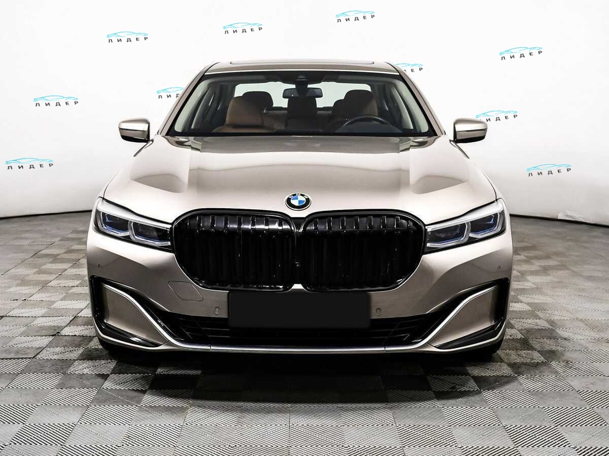 Б/У БМВ 7 серии 2019 года. Фото: #1