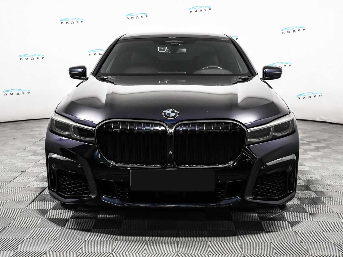 Б/У БМВ 7 серии 2021 года. Фото: #1