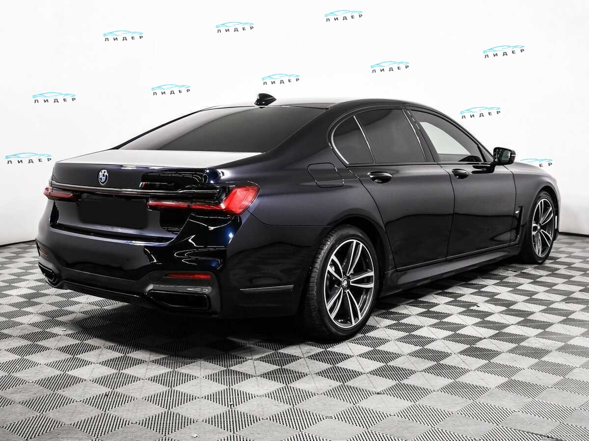 Б/У БМВ 7 серии 2021 года. Фото: #4