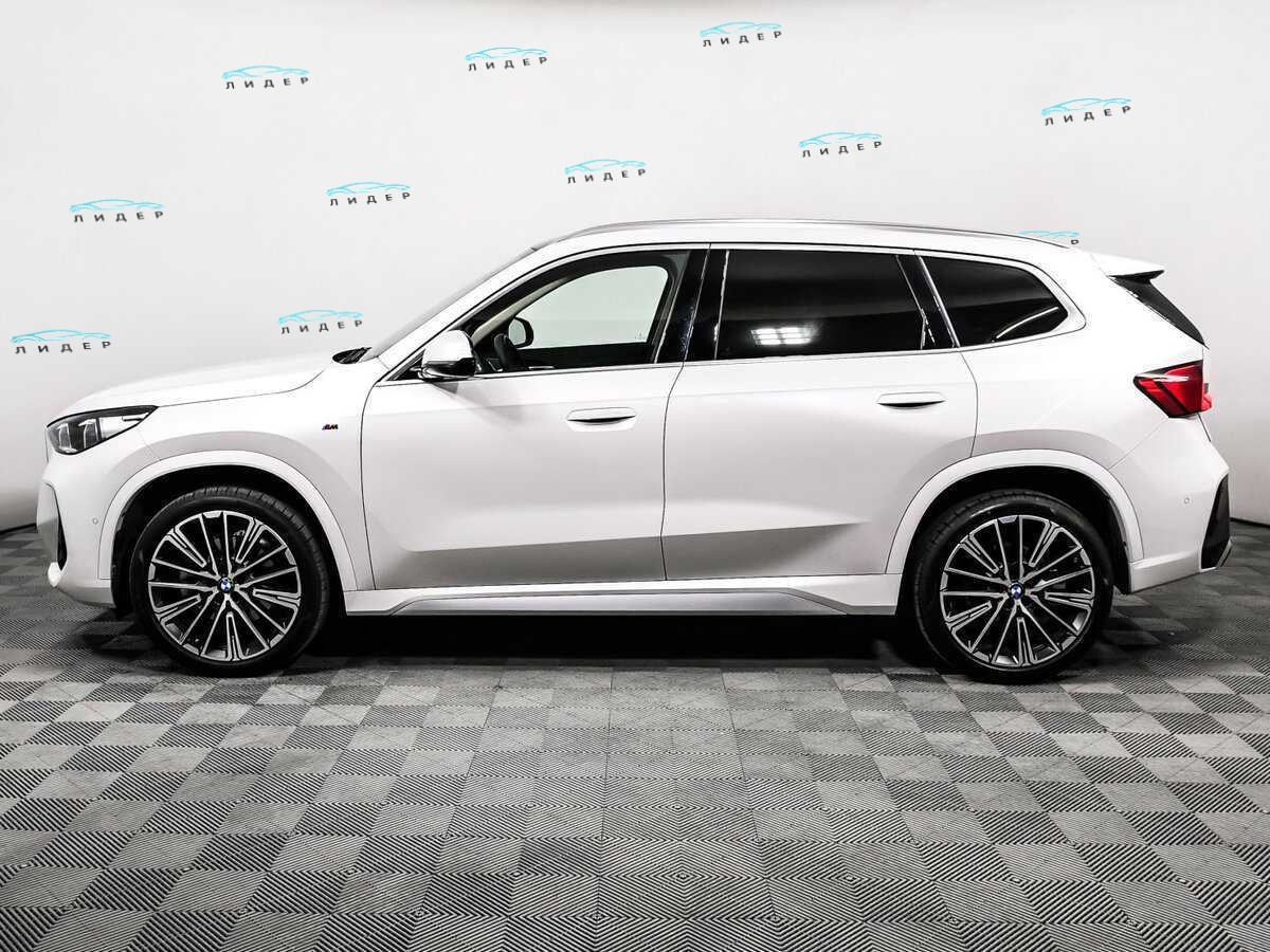 Б/У БМВ Икс1 2024 года. Фото: #7