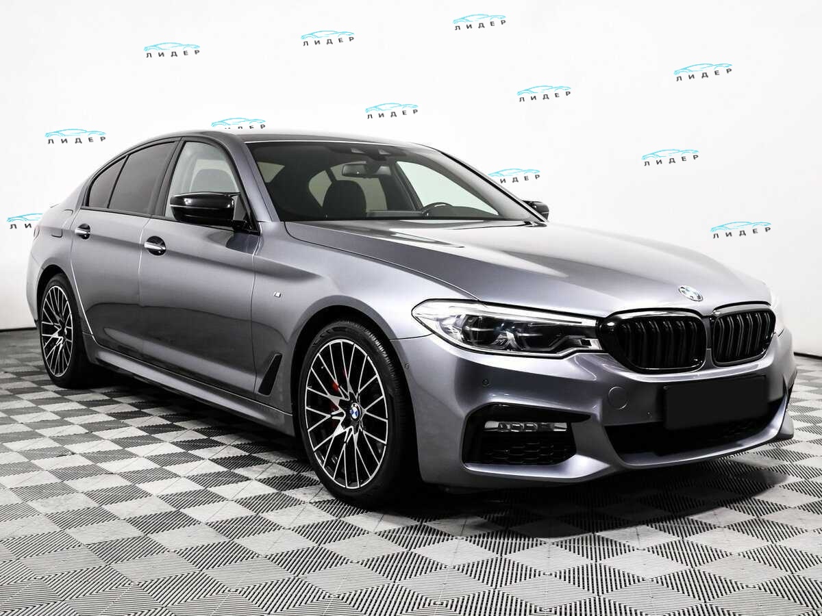 Б/У БМВ 5 серии 2018 года. Фото: #2