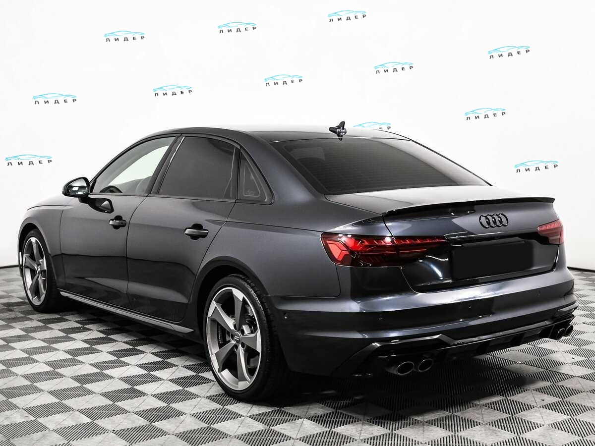 Б/У Ауди А4 2019 года. Фото: #4