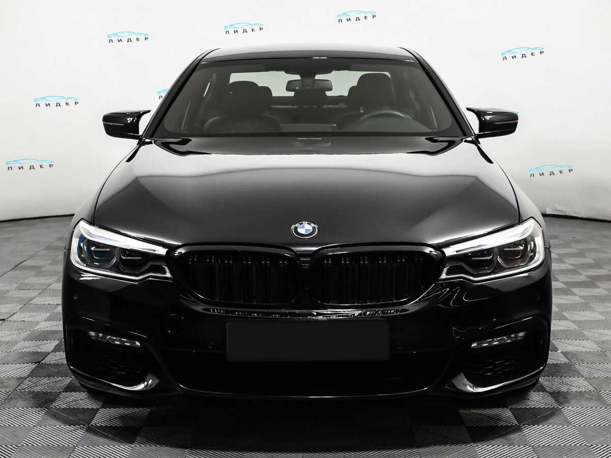 Б/У БМВ 5 серии 2018 года. Фото: #1