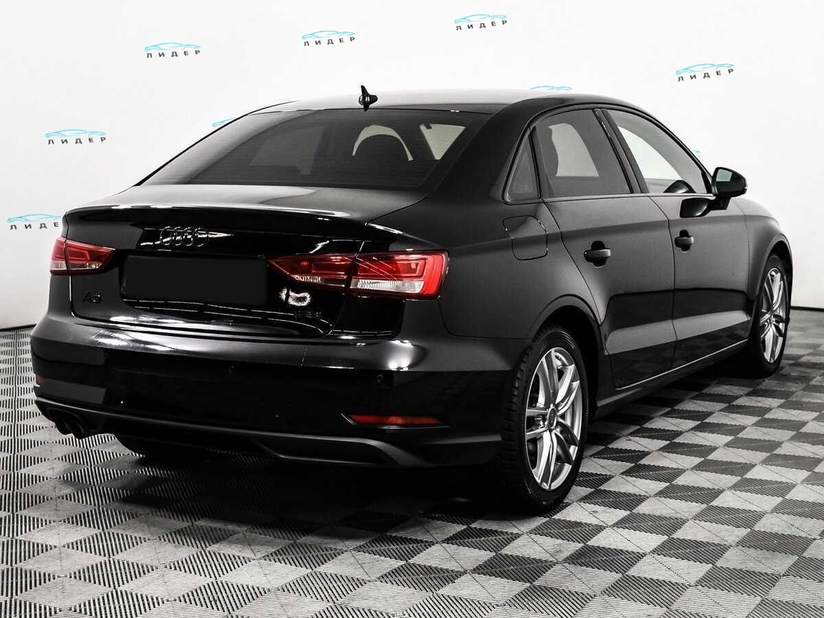 Б/У Ауди А3 2017 года. Фото: #4