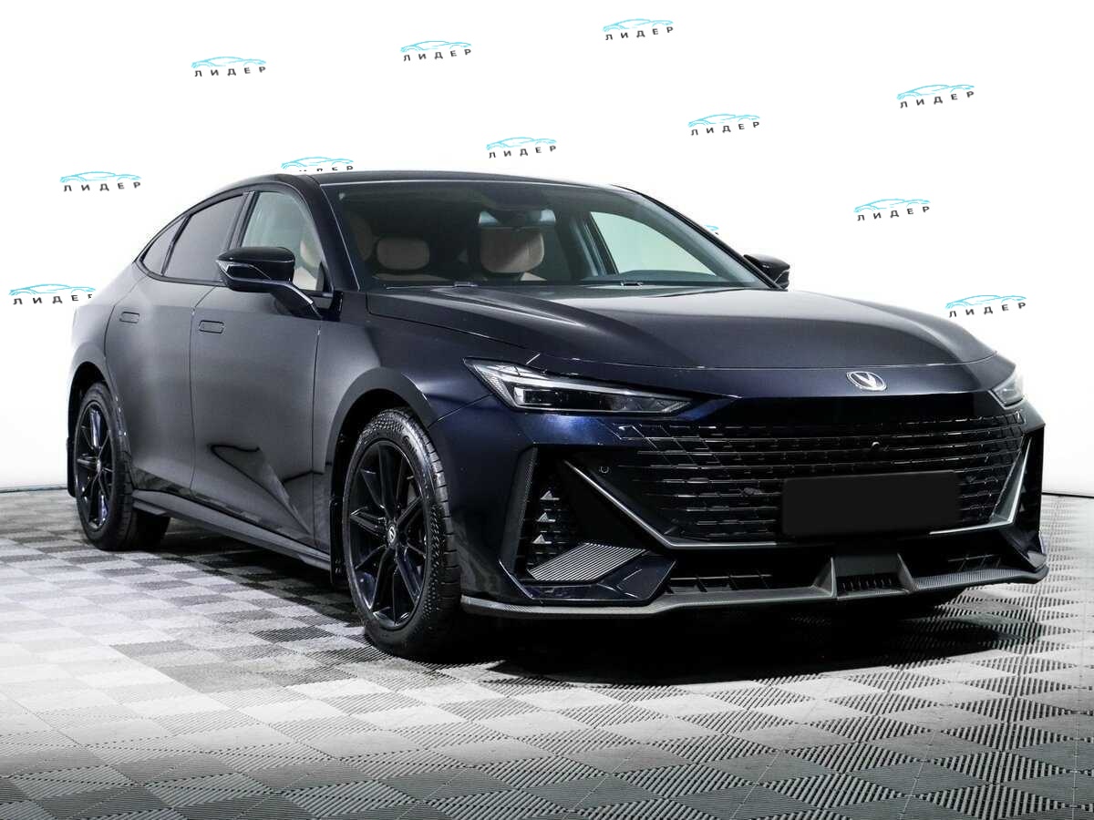 Б/У Чанган УНИ-В 2023 года. Фото: #2