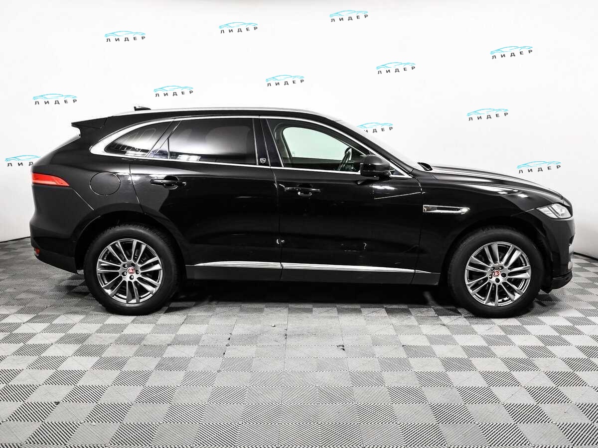 Б/У Ягуар Ф-Пэйс 2016 года. Фото: #3