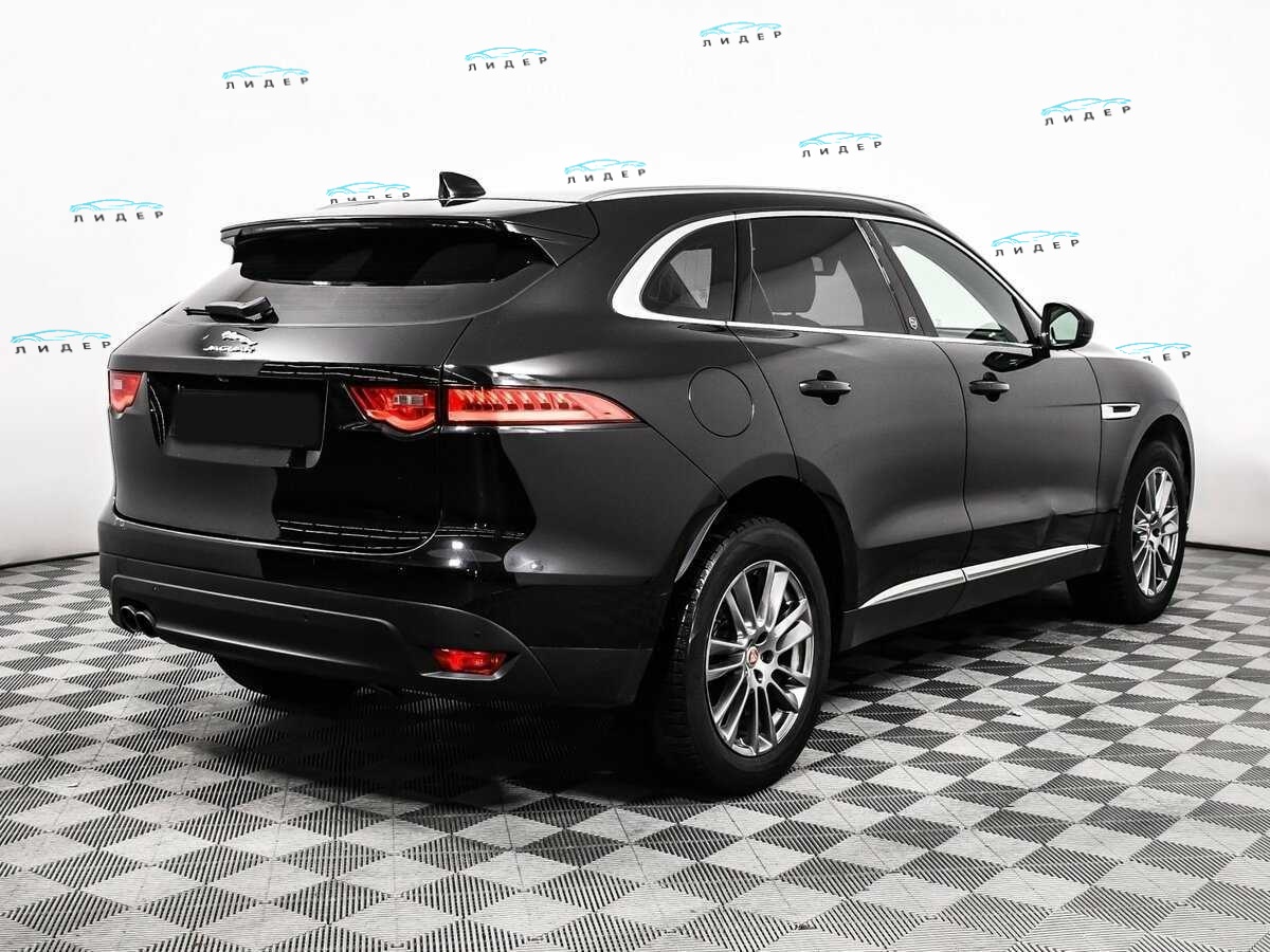 Б/У Ягуар Ф-Пэйс 2016 года. Фото: #4