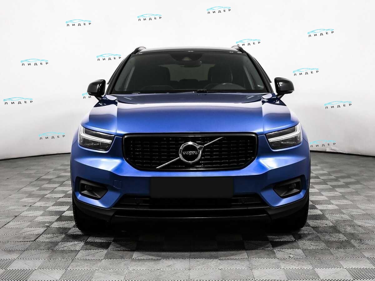 Б/У Вольво ИксЦ40 2020 года. Фото: #1