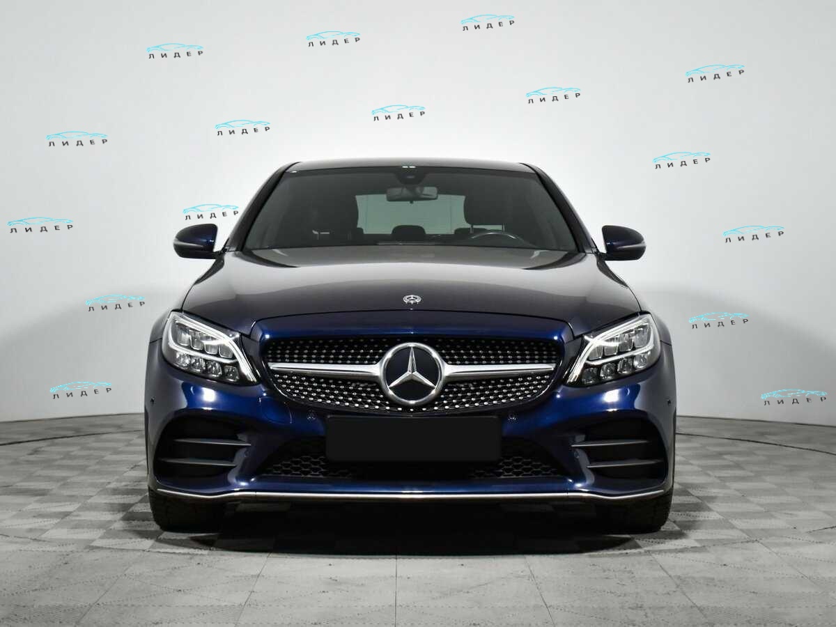 Б/У Мерседес-Бенц Ц-Класс 2019 года. Фото: #1