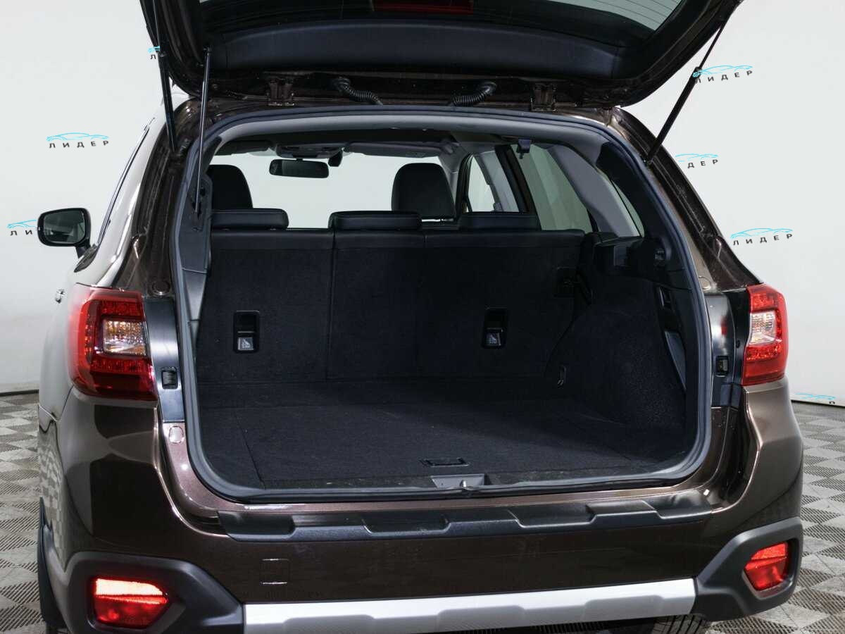 Б/У Субару Аутбэк 2018 года. Фото: #6