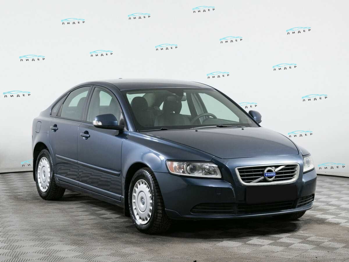 Б/У Вольво С40 2011 года. Фото: #2