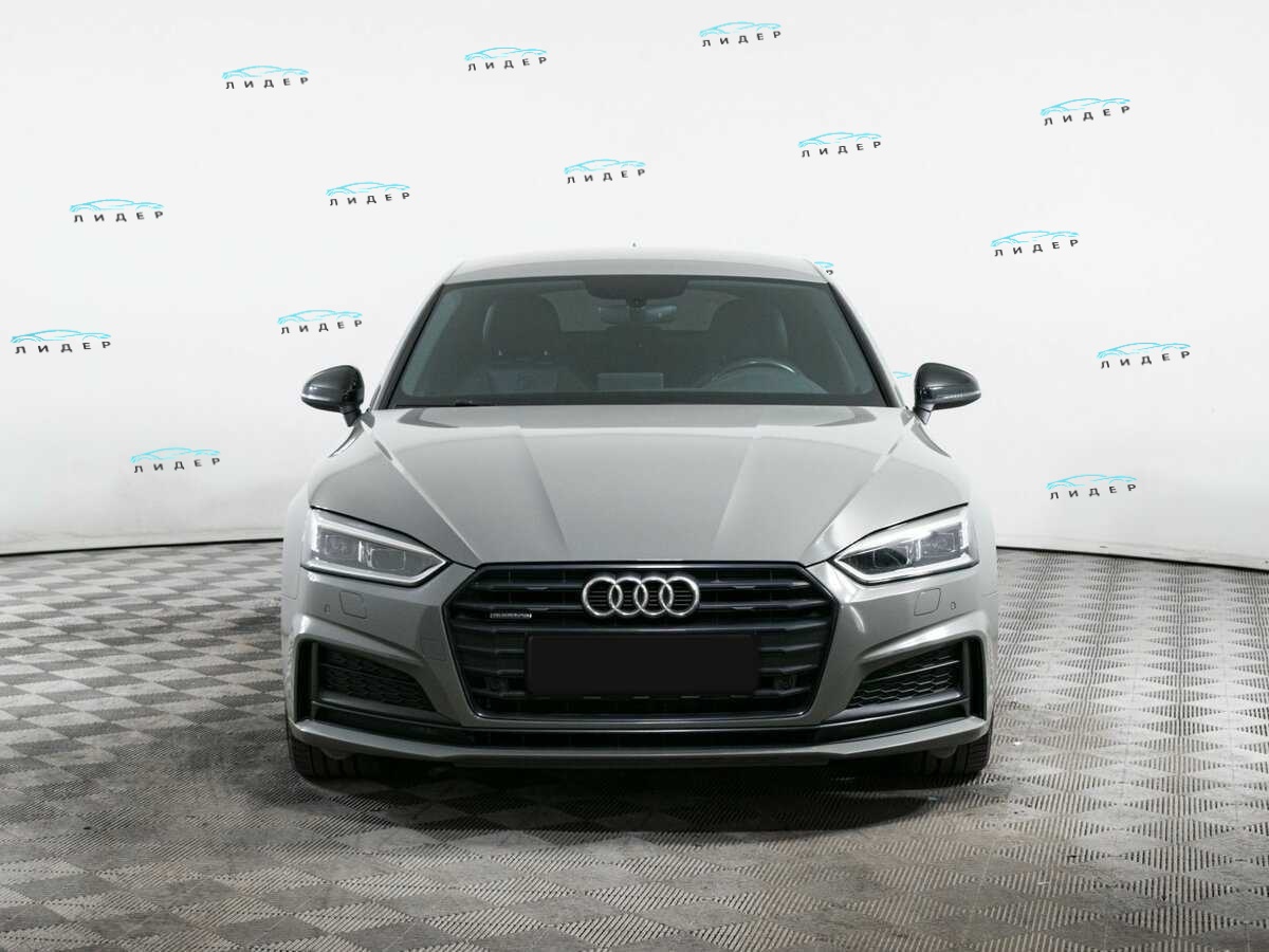 Б/У Ауди А5 2018 года. Фото: #1