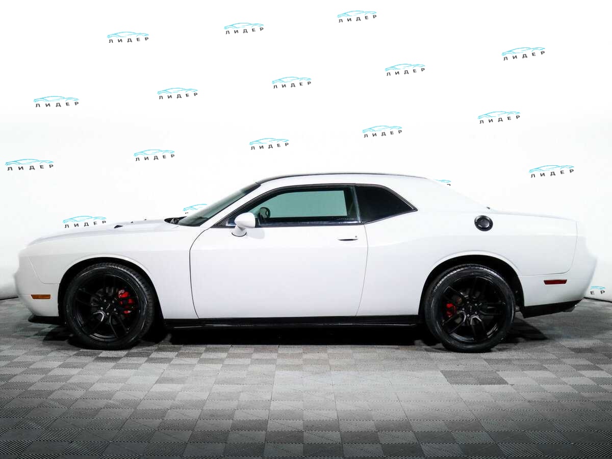 Б/У Додж Челленджер 2013 года. Фото: #4