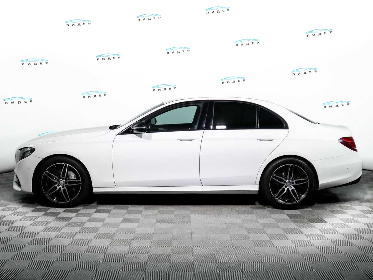 Б/У Мерседес-Бенц Е-Класс 2016 года. Фото: #4
