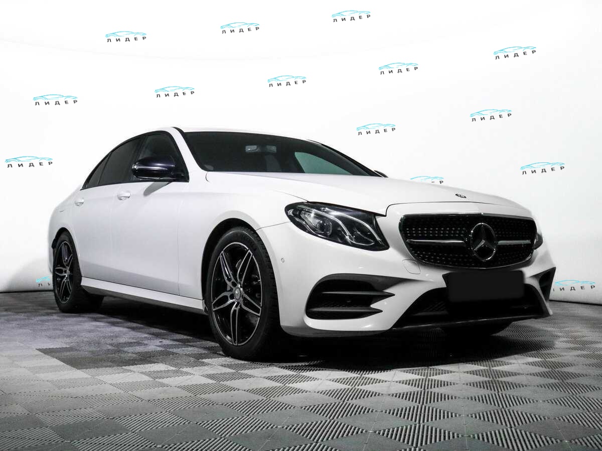 Б/У Мерседес-Бенц Е-Класс 2016 года. Фото: #13