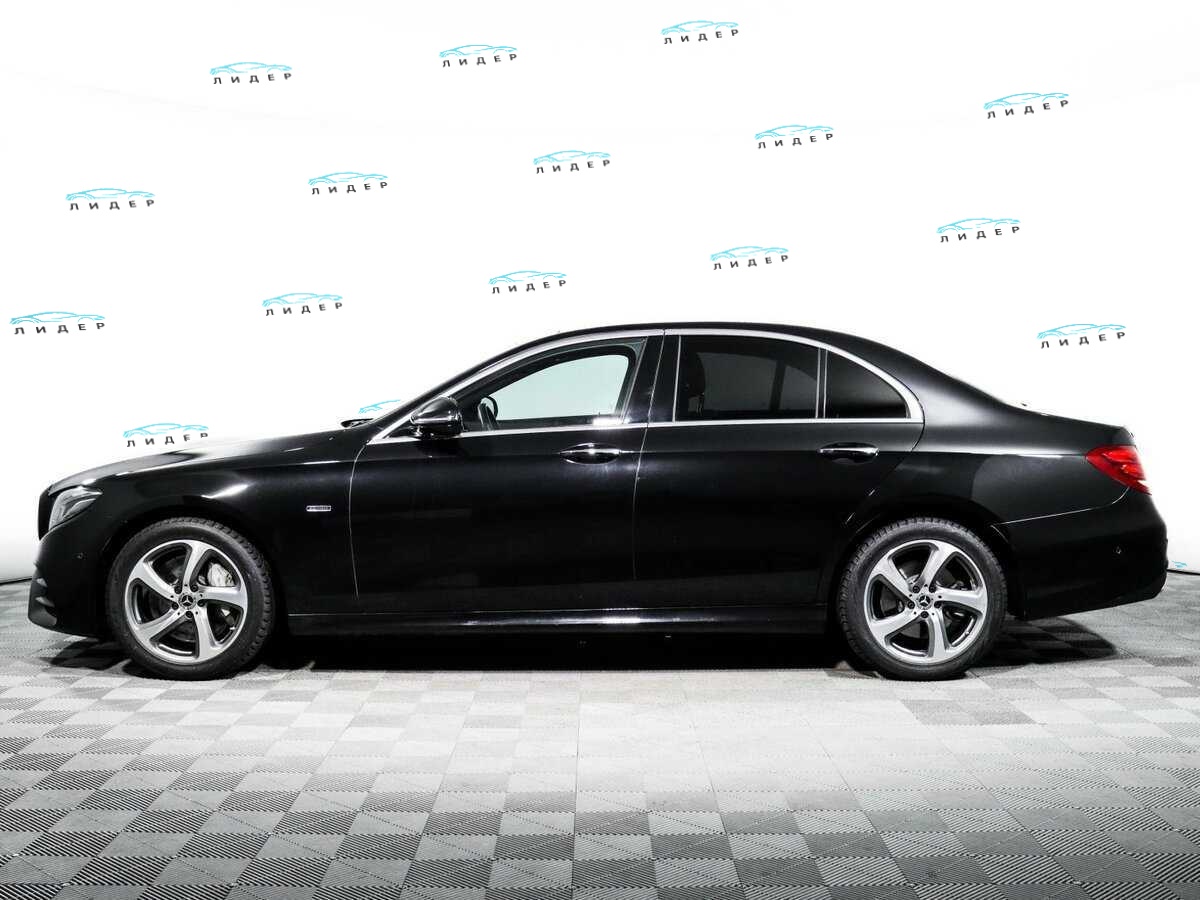 Б/У Мерседес-Бенц Е-Класс 2018 года. Фото: #4