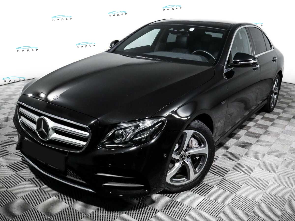 Б/У Мерседес-Бенц Е-Класс 2018 года. Фото: #12