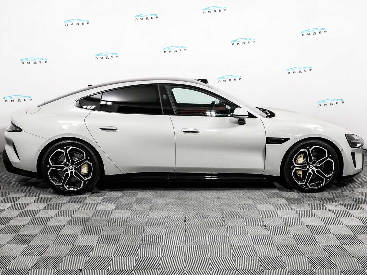 Б/У Сяоми СУ7 2024 года. Фото: #3