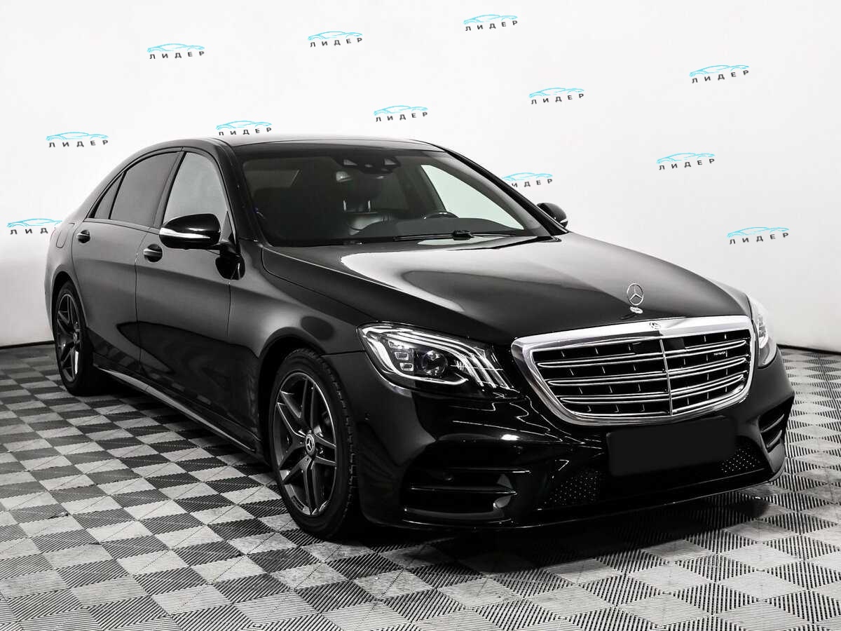 Б/У Мерседес-Бенц С-Класс 2018 года. Фото: #2