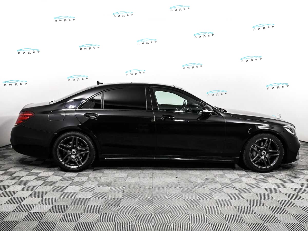 Б/У Мерседес-Бенц С-Класс 2018 года. Фото: #3