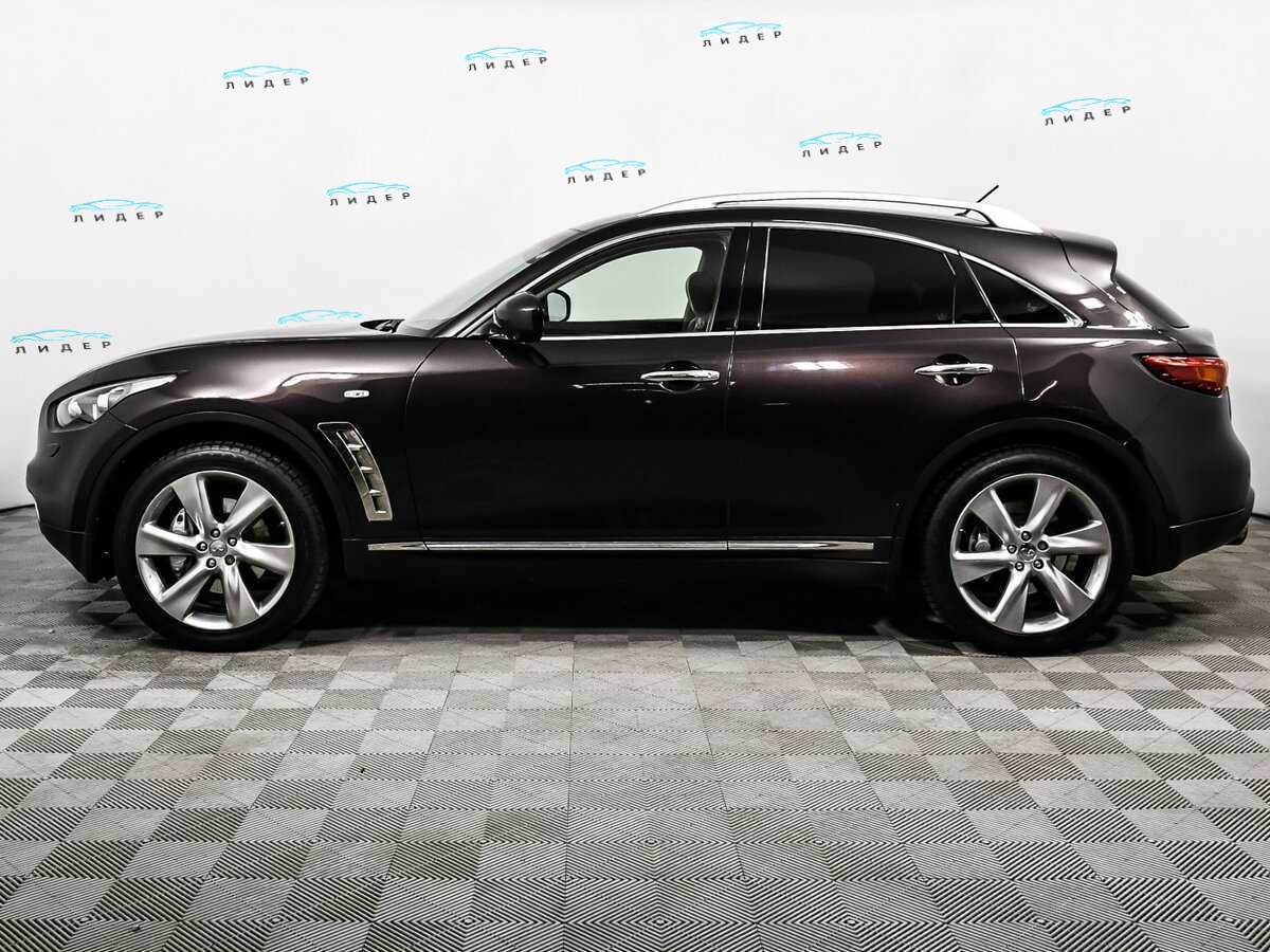 Б/У Инфинити К-Икс70 2015 года. Фото: #7