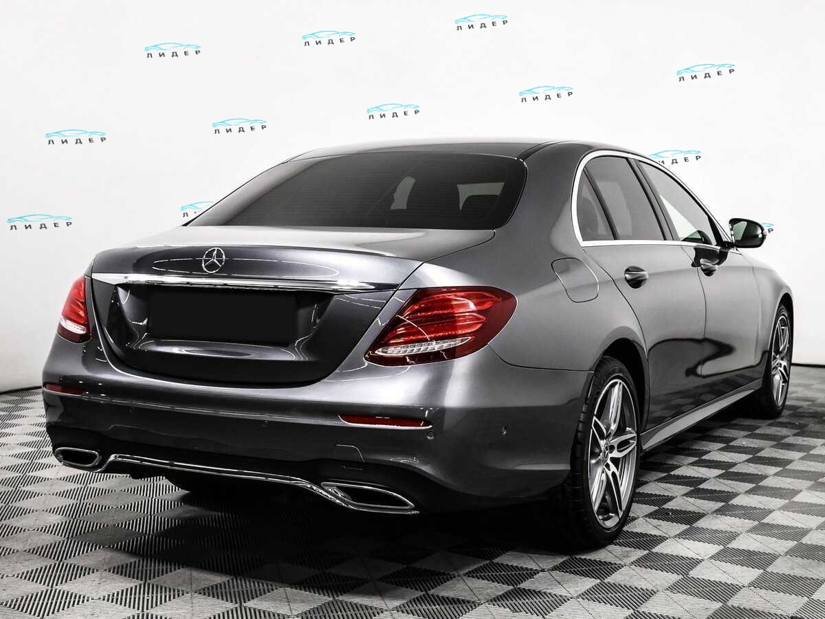 Б/У Мерседес-Бенц Е-Класс 2018 года. Фото: #4