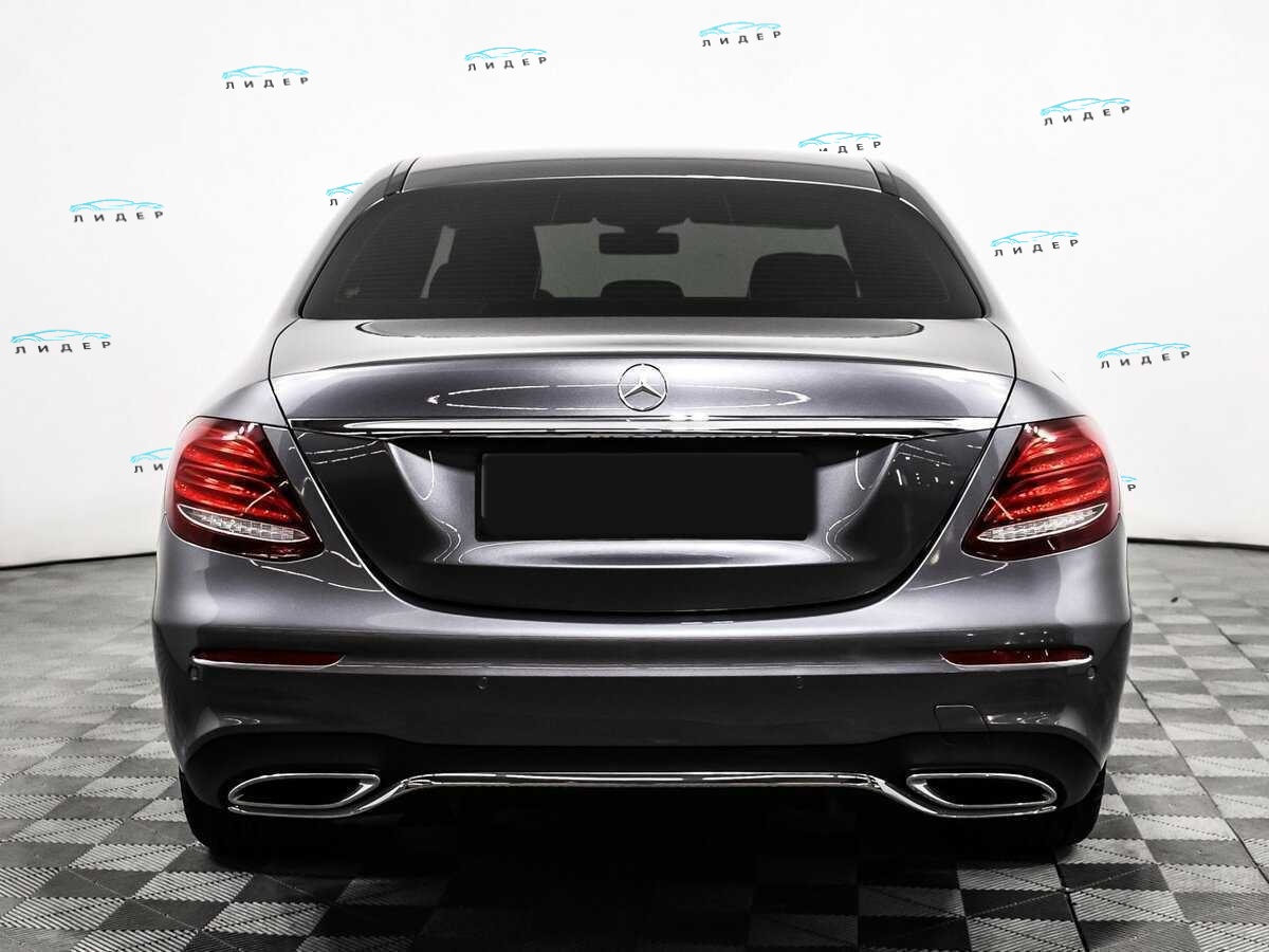 Б/У Мерседес-Бенц Е-Класс 2018 года. Фото: #5