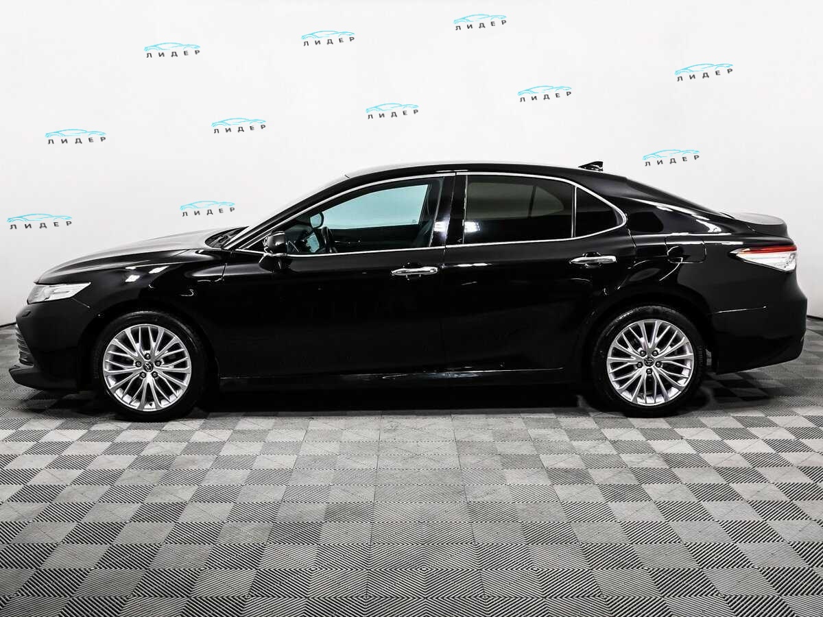 Б/У Тойота Камри 2019 года. Фото: #7