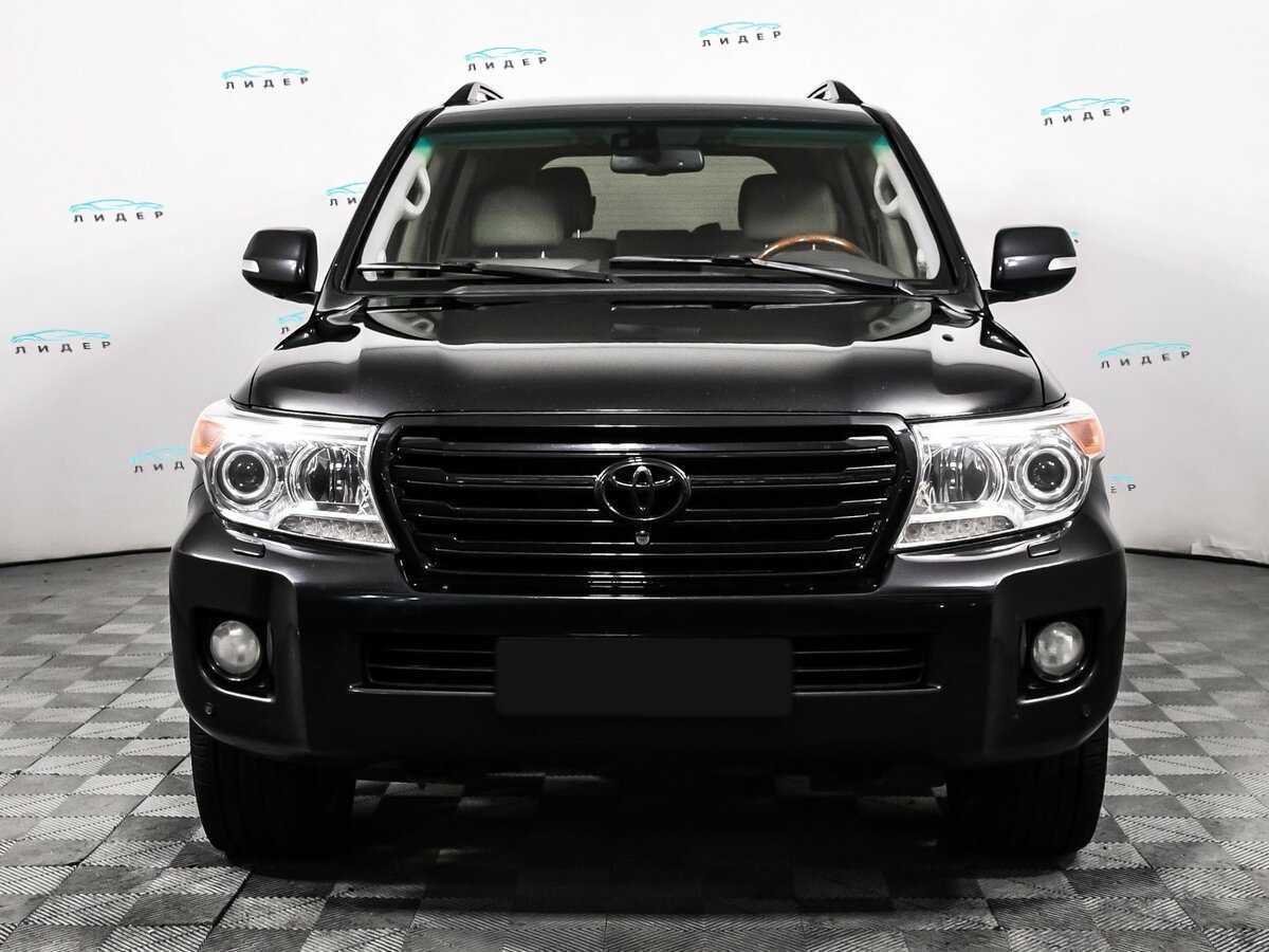 Б/У Тойота Лэнд Крузер 2012 года. Фото: #1