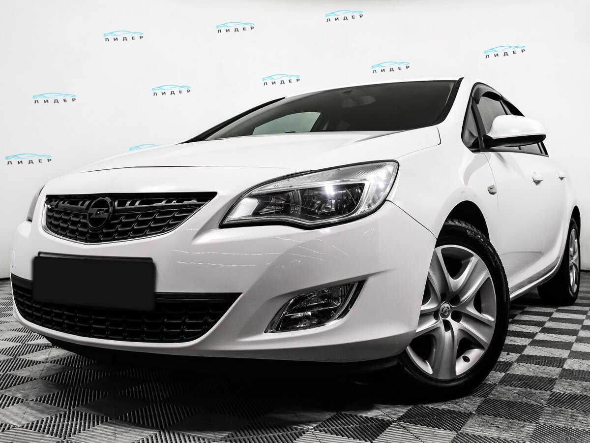 Б/У Опель Астра 2011 года. Фото: #16