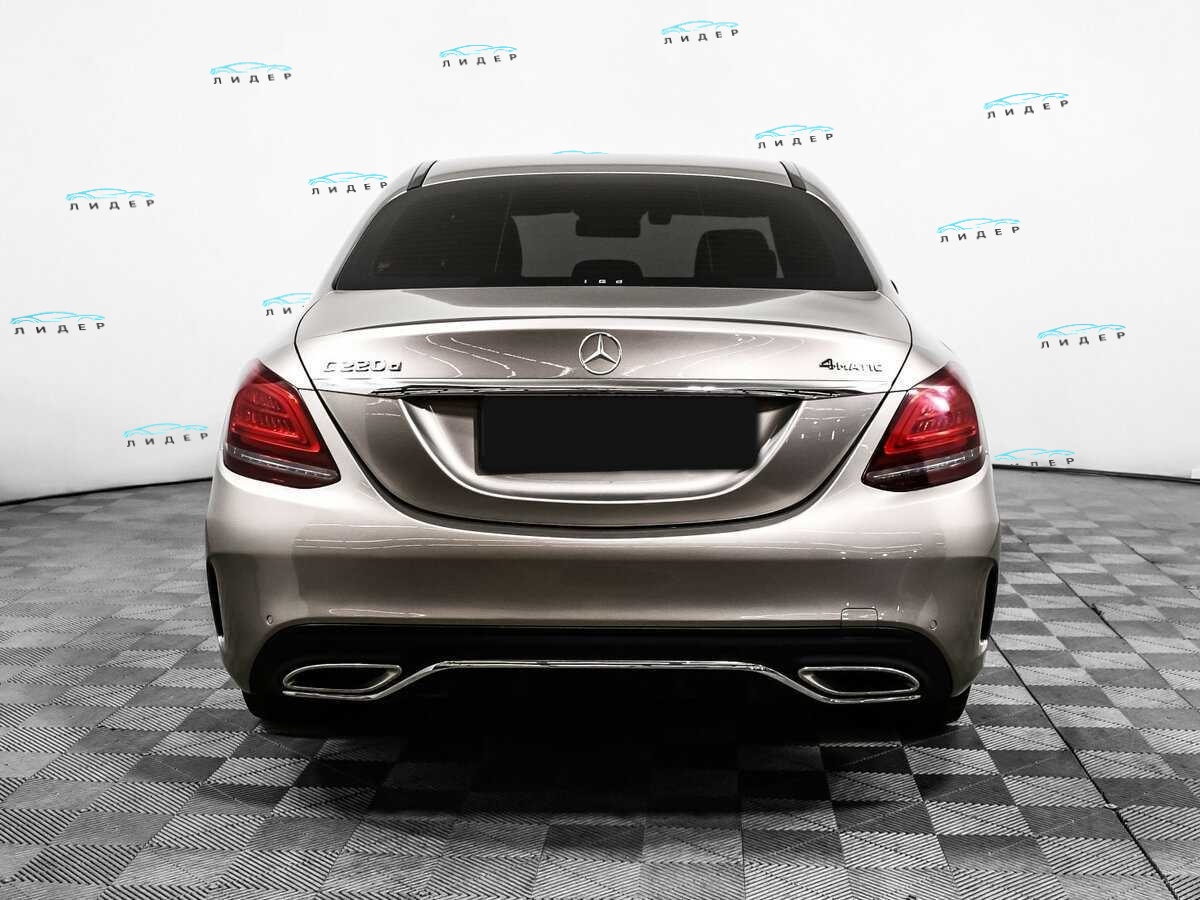 Б/У Мерседес-Бенц Ц-Класс 2018 года. Фото: #5