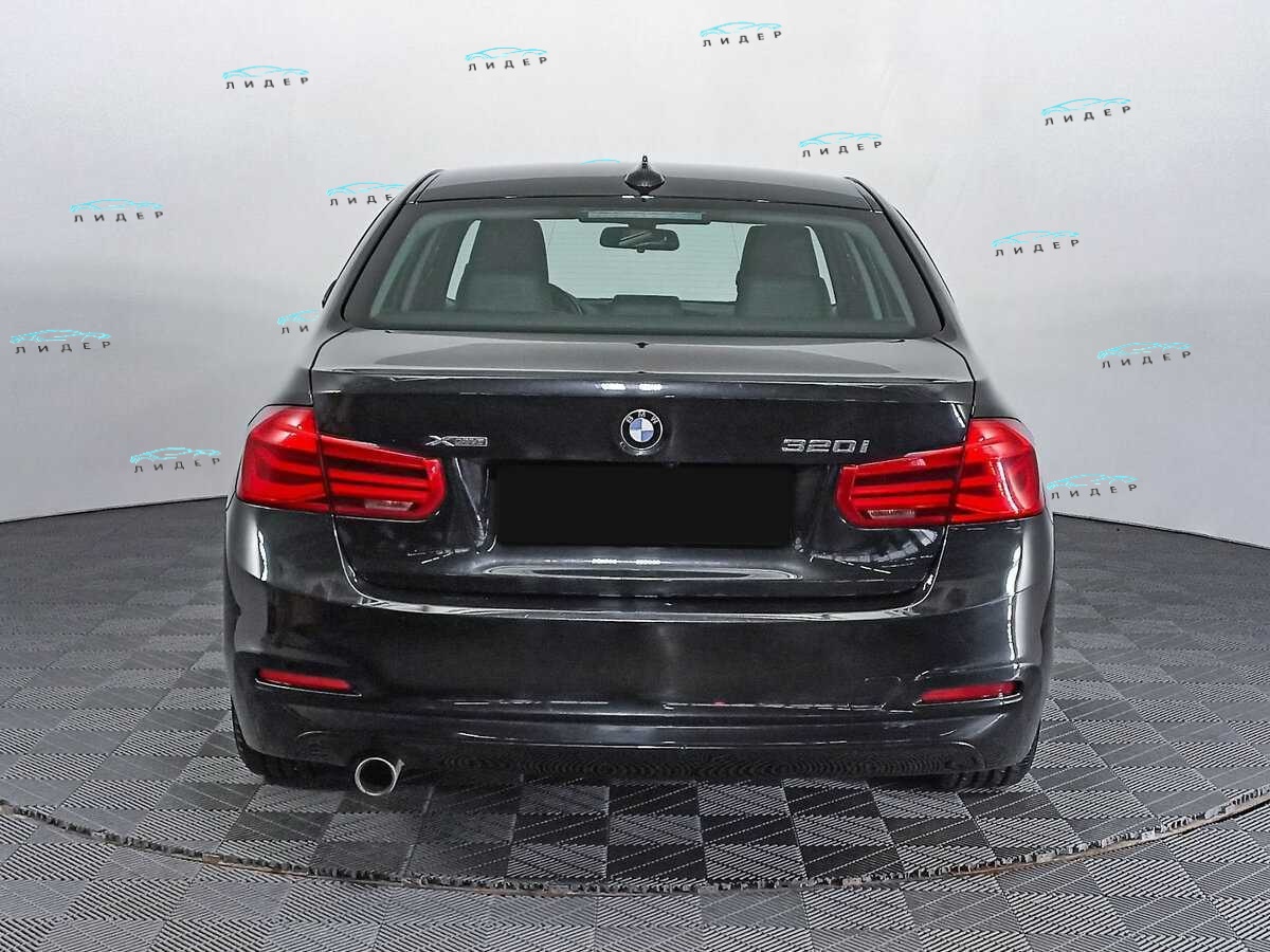 Б/У БМВ 3 серии 2018 года. Фото: #4